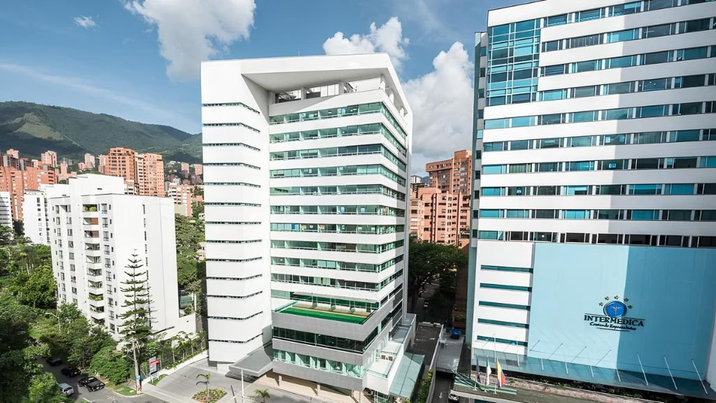 State-of-the-art medical facilities Dr. David Delgado