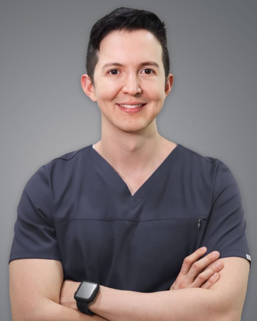 Plastic Surgeon in Colombia - Dr David Delgado
