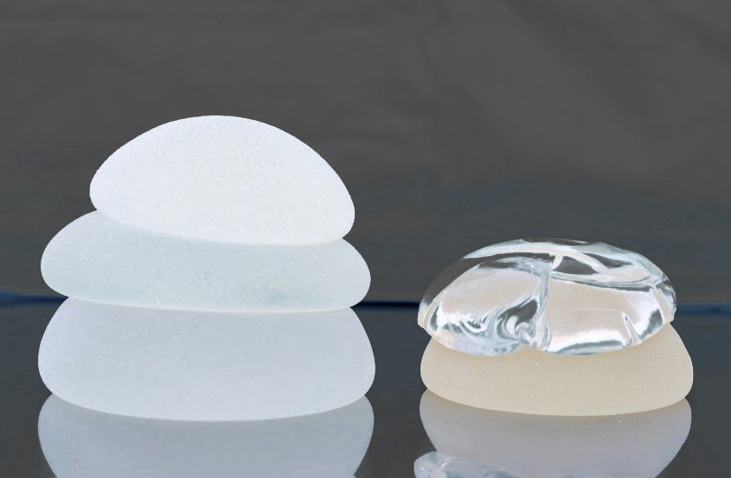 Types of implants Saline and Silicone Implants - Dr. David Delgado - Colombian Boob Job