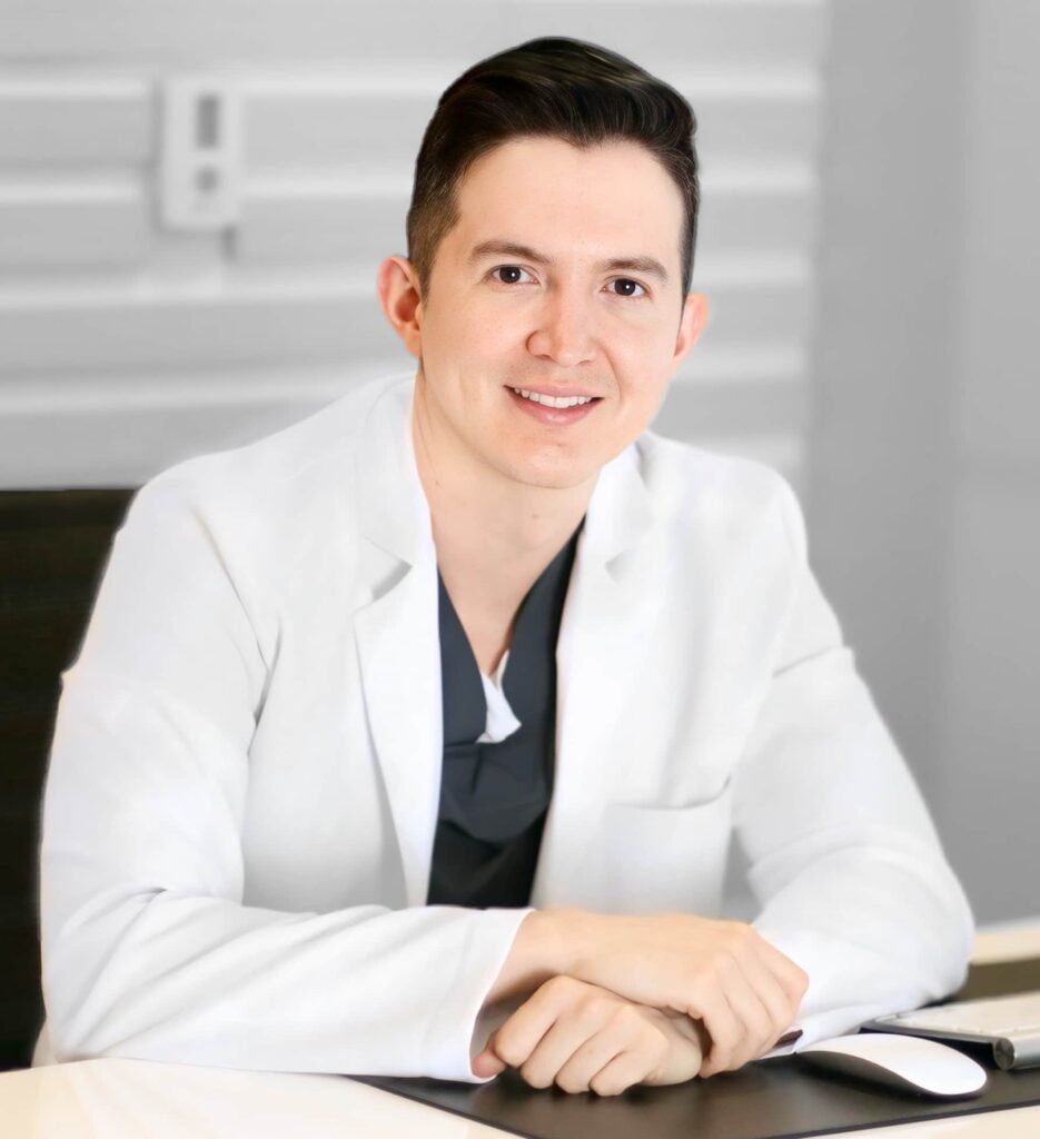 Meet Dr. David Delgado – Plastic Surgeon in Medellín