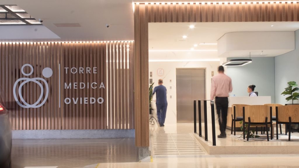 Oviedo medical tower photo - Plastic surgeon in Medellín David Delgado