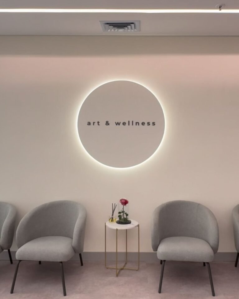 Plastic surgeon in Medellín in Oviedo Medical Tower - Dr. David Delgado 10