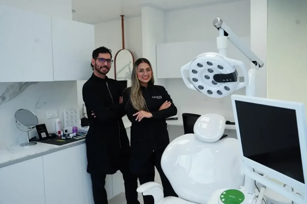 Dental Implants cost in Colombia- Plastic Surgery Medellínl Dr. David Delgado